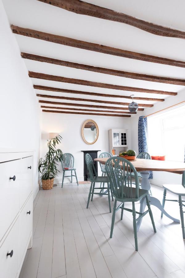 Character Cottage In The Heart Of Uplyme. Exterior foto